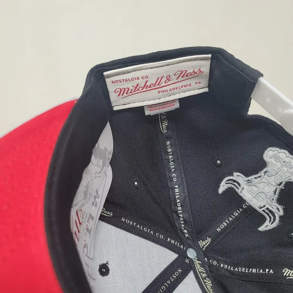 🆕 Mitchell & Ness NBA Chicago Bulls Script Snapback Hat Black Gray